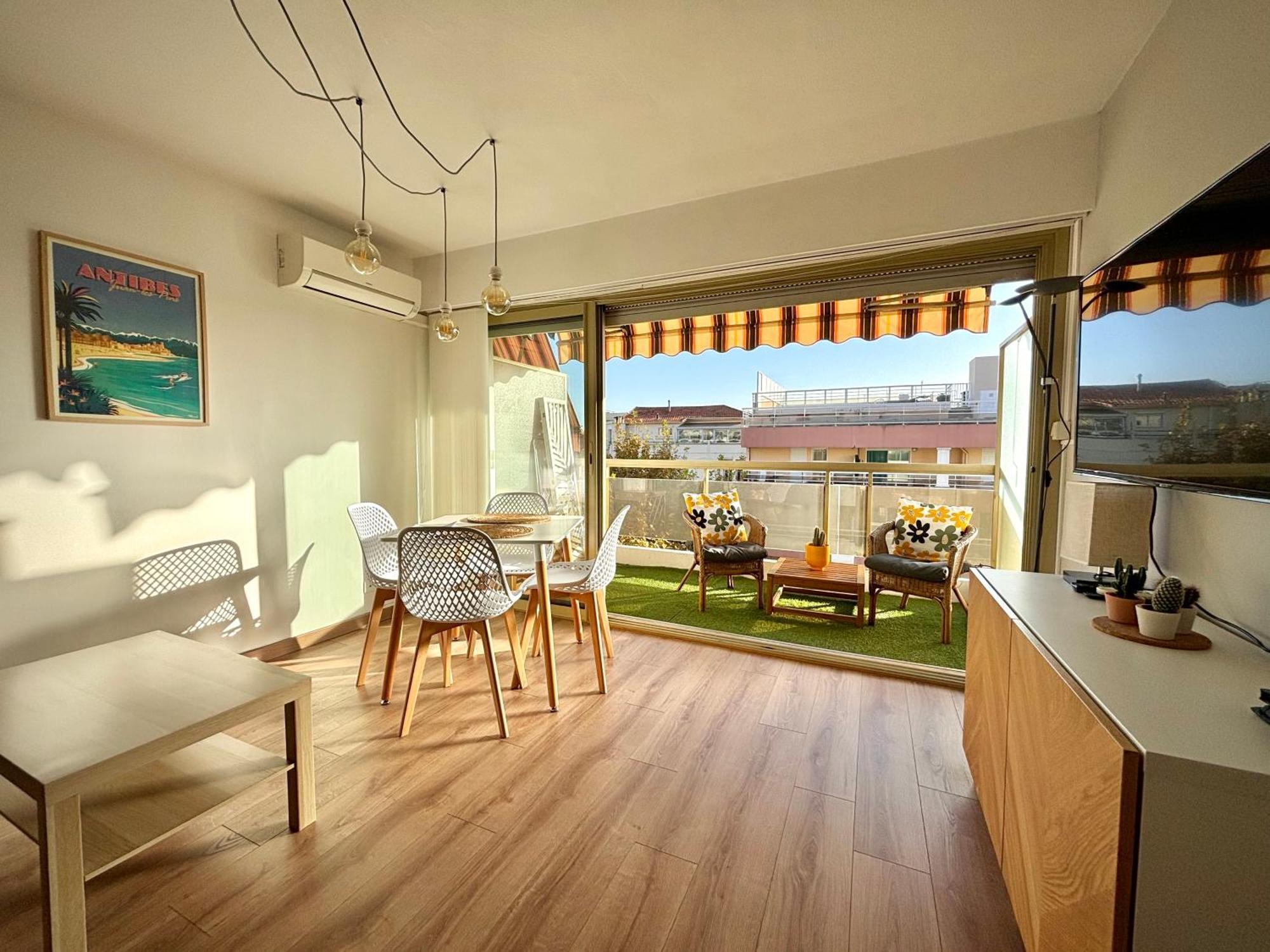 Le Juanais Cote D'azur - Parking Prive Apartment Juan-les-Pins