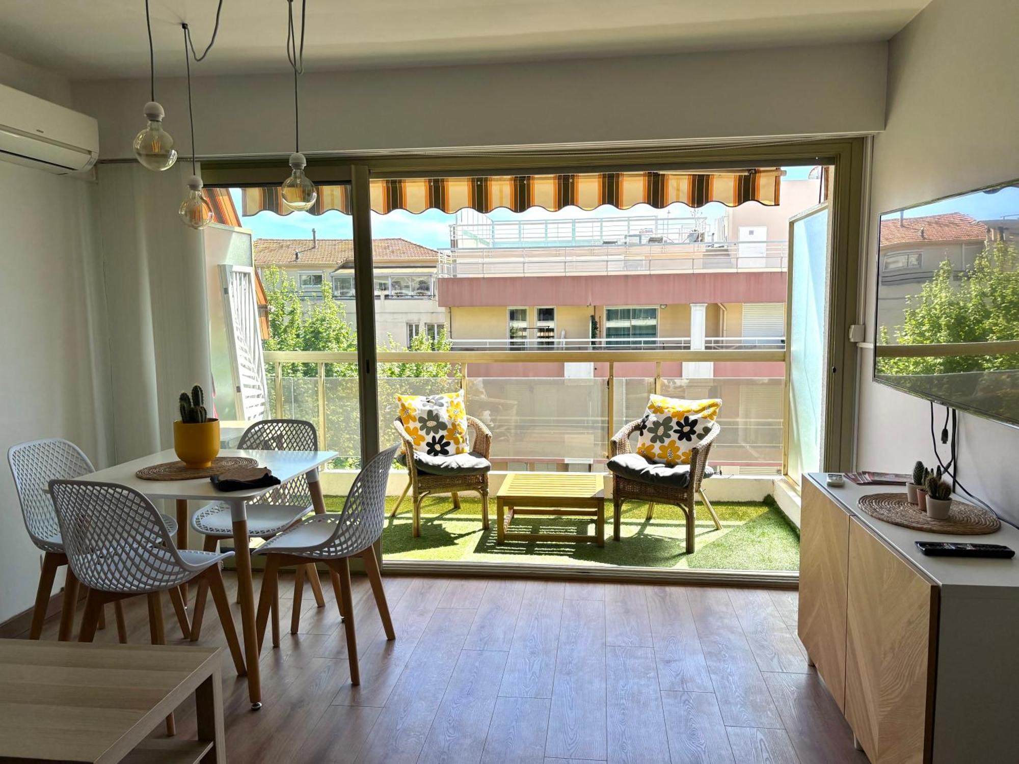 Le Juanais Cote D'azur - Parking Prive Appartement *